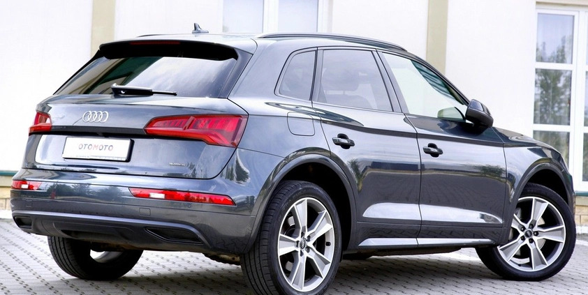 Audi Q5 cena 139999 przebieg: 88000, rok produkcji 2018 z Brusy małe 407